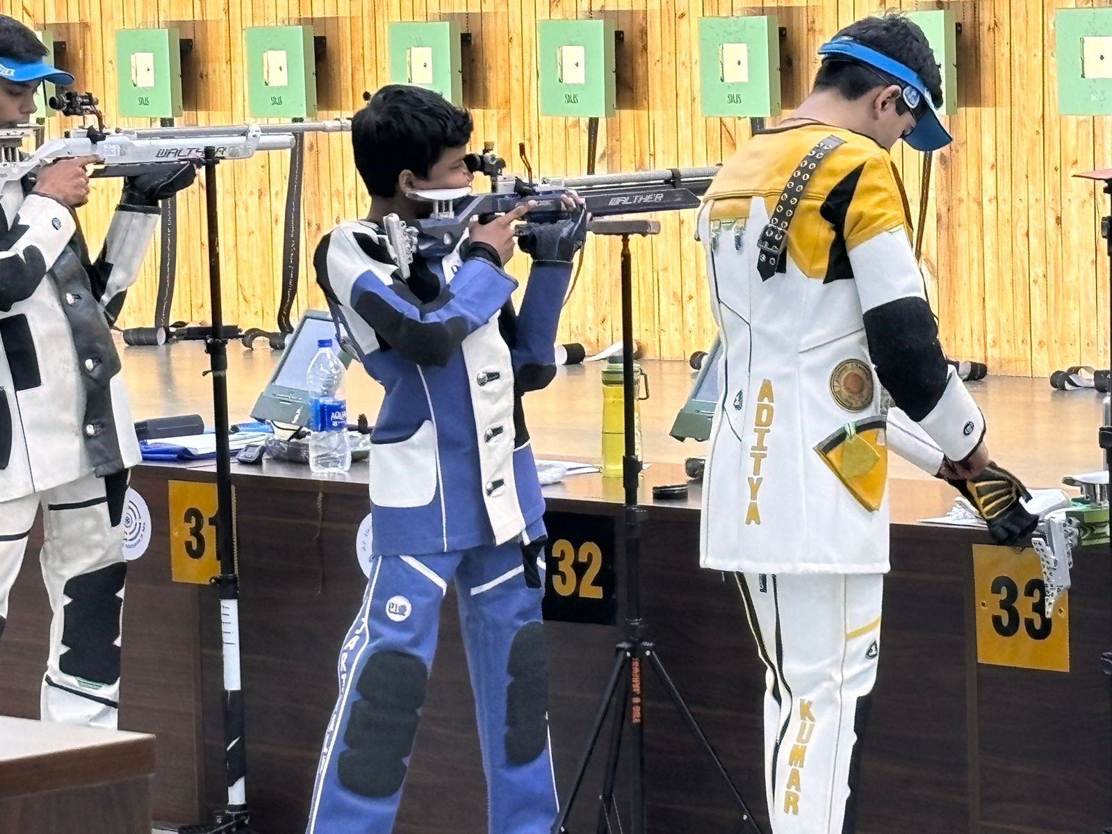 Yug Jariwala shot his PERSONAL BEST of 607.5 at the ongoing All India 22nd KUMAR SURENDRA SINGH MEMORIAL SHOOTING CHAMPIONSHIP 2024, BHOPAL from 8th June – 10th June 2024 . He qualified for the Indian Team Trials in Sub-Youth category.